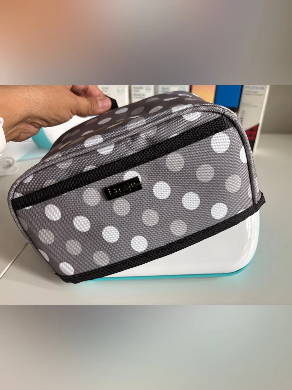 Cricut Joy Compact Cutting Machine in Teal and White with Accessories - Picture 6 of 9